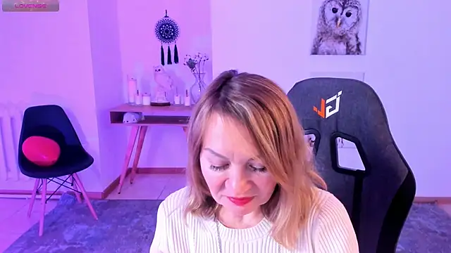 RosalindaFortuna online show from February 2025 02:16:02 PM