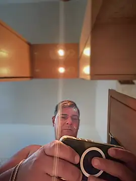 SecretlyDD online show from February 2026 09:47:01 AM