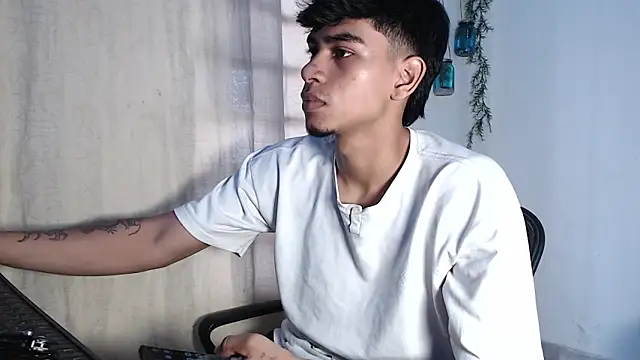 Snapshot of speedsamy chatting on September 2025 08:08:01 PM speedsamy online show from September 2025 08:08:01 PM