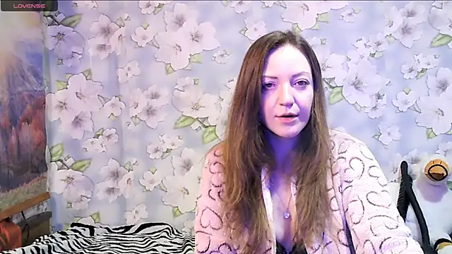 Snapshot of KattyLuuu chatting on February 2025 11:26:02 PM KattyLuuu online show from February 2025 11:26:02 PM