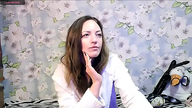 Snapshot of KattyLuuu chatting on March 2025 06:27:01 AM KattyLuuu online show from March 2025 06:27:01 AM