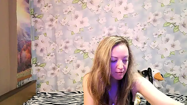 Snapshot of KattyLuuu chatting on September 2025 03:06:02 AM KattyLuuu online show from September 2025 03:06:02 AM