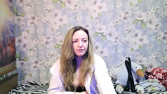 Snapshot of KattyLuuu chatting on November 2025 09:04:01 PM KattyLuuu online show from November 2025 09:04:01 PM