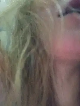 Snapshot of KattyLuuu chatting on November 2025 08:45:01 PM KattyLuuu online show from November 2025 08:45:01 PM