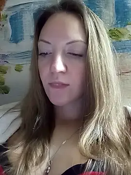 Snapshot of KattyLuuu chatting on December 2025 09:25:01 AM KattyLuuu online show from December 2025 09:25:01 AM