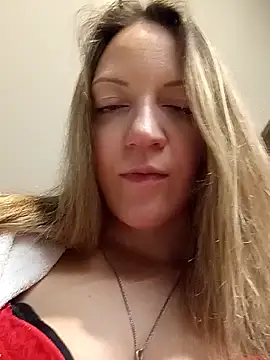 Snapshot of KattyLuuu chatting on February 2026 08:49:01 PM KattyLuuu online show from February 2026 08:49:01 PM