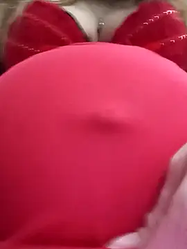 Snapshot of KattyLuuu chatting on February 2026 08:27:01 PM KattyLuuu online show from February 2026 08:27:01 PM