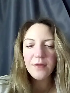 Snapshot of KattyLuuu chatting on February 2026 08:18:01 PM KattyLuuu online show from February 2026 08:18:01 PM