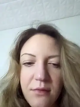 Snapshot of KattyLuuu chatting on February 2026 08:21:01 PM KattyLuuu online show from February 2026 08:21:01 PM