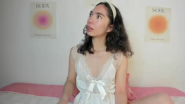 Snapshot of Ana_is_from_Heaven chatting on October 2025 10:33:01 AM Ana is from Heaven online show from October 2025 10:33:01 AM