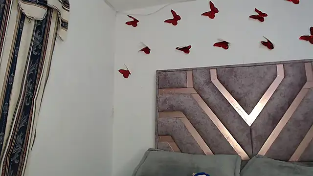 Snapshot of Anny_Fox- chatting on September 2025 02:00:01 AM Anny Fox- online show from September 2025 02:00:01 AM