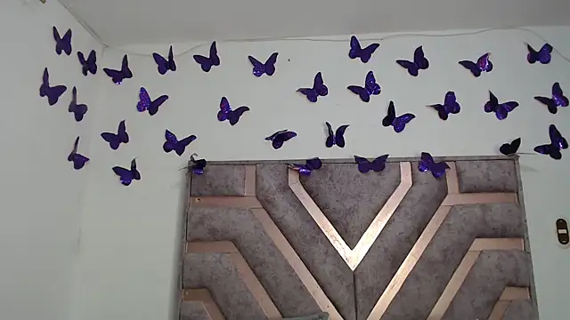 Anny Fox- online show from November 2025 03:05:02 AM