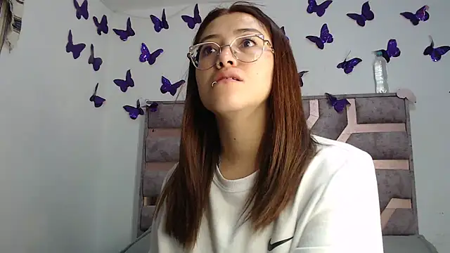 Anny Fox- online show from February 2026 03:25:01 AM