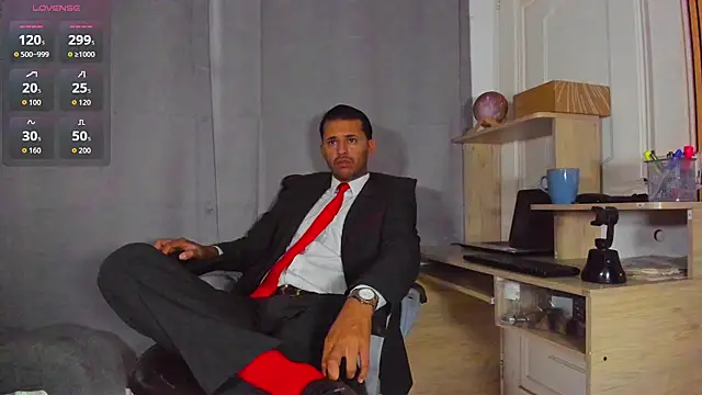 Hideintheoffice online show from April 2026 12:32:01 PM