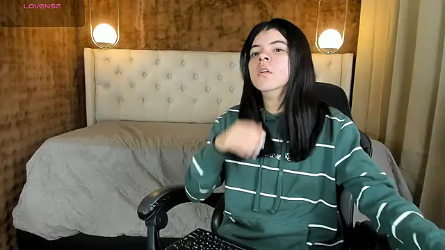 Maddy bennet online show from March 2025 08:55:02 AM