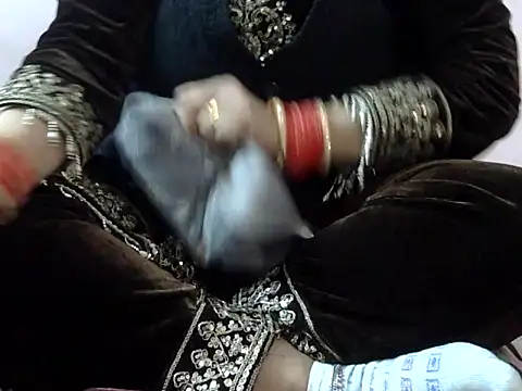 Housewife12 online show from January 2026 07:21:01 AM