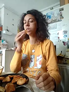 Snapshot of naughty69curls chatting on October 2025 12:33:01 PM naughty69curls online show from October 2025 12:33:01 PM