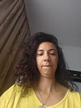 Snapshot of naughty69curls chatting on October 2025 09:16:01 AM naughty69curls online show from October 2025 09:16:01 AM