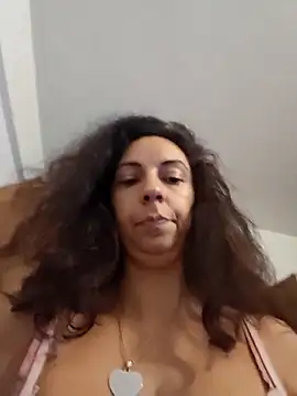 Snapshot of naughty69curls chatting on October 2025 06:21:01 PM naughty69curls online show from October 2025 06:21:01 PM