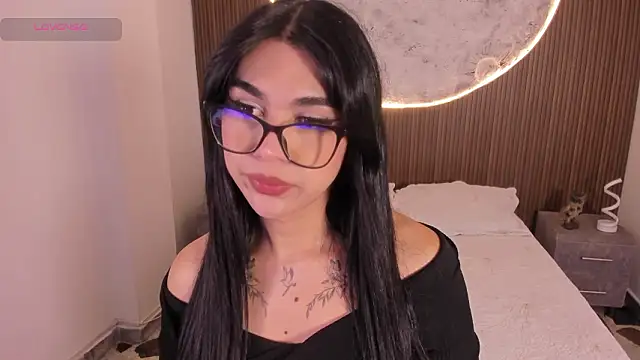 RoseCassie online show from January 2026 12:43:01 PM