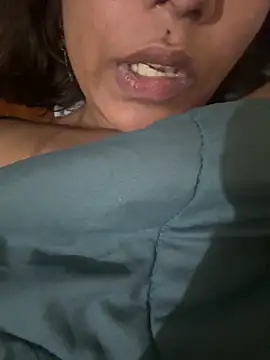 priyadevi17 online show from March 2025 10:31:02 PM