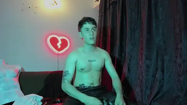 Snapshot of Antonello_Vannucci chatting on December 2024 01:53:01 AM Antonello Vannucci online show from December 2024 01:53:01 AM