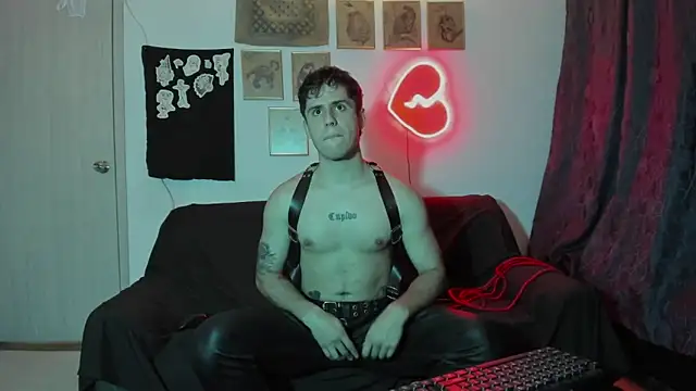 Snapshot of Antonello_Vannucci chatting on January 2025 08:21:02 PM Antonello Vannucci online show from January 2025 08:21:02 PM