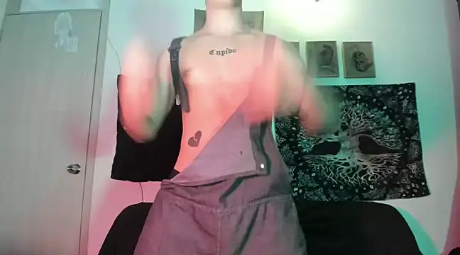 Snapshot of Antonello_Vannucci chatting on January 2025 12:09:01 AM Antonello Vannucci online show from January 2025 12:09:01 AM