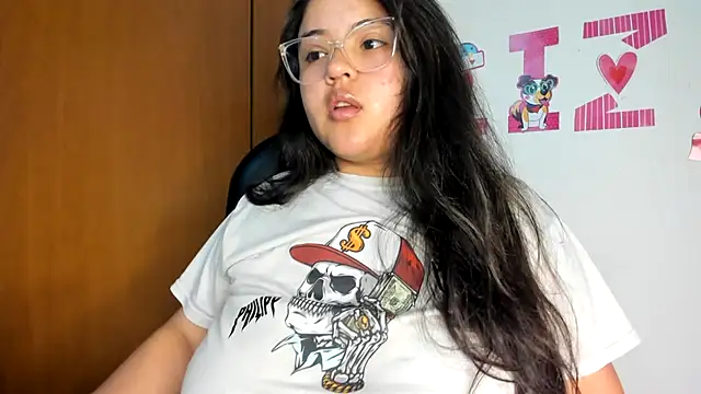 lizzie c online show from February 2025 04:32:02 AM