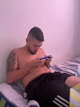 Snapshot of miia-liiam chatting on January 2025 03:15:02 PM miia-liiam online show from January 2025 03:15:02 PM