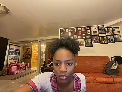 Supahead jinxx online show from January 2025 12:02:02 PM