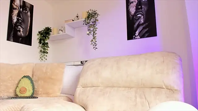 Alissonroses online show from January 2025 04:28:01 PM