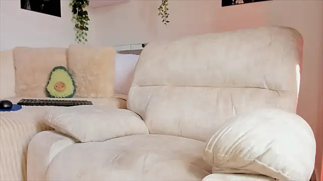 Alissonroses online show from February 2025 08:00:02 PM