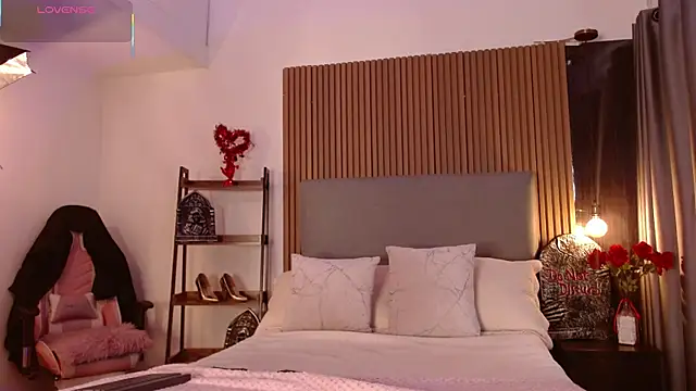 Sienna Blake  online show from October 2025 08:31:01 PM