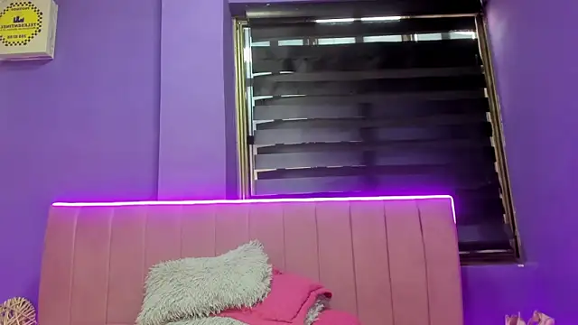 Snapshot of CintiaWalker chatting on March 2026 12:55:01 PM CintiaWalker online show from March 2026 12:55:01 PM