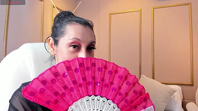 Snapshot of PerlaPreciosa chatting on October 2025 04:09:01 AM PerlaPreciosa online show from October 2025 04:09:01 AM