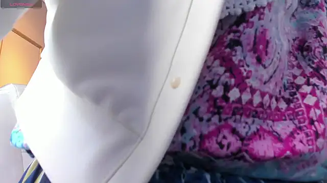 Snapshot of PerlaPreciosa chatting on October 2025 04:02:01 AM PerlaPreciosa online show from October 2025 04:02:01 AM