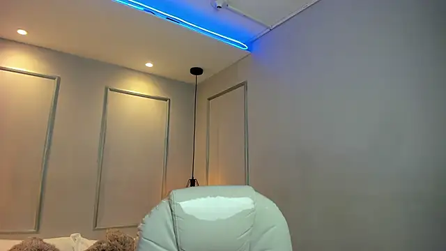 Snapshot of PerlaPreciosa chatting on November 2025 12:39:02 PM PerlaPreciosa online show from November 2025 12:39:02 PM