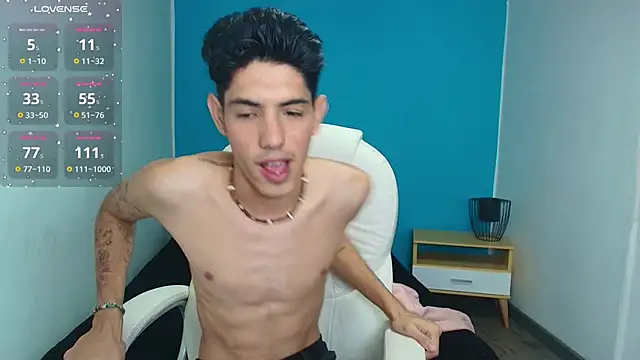 fabrizzio   online show from December 2024 03:11:02 PM