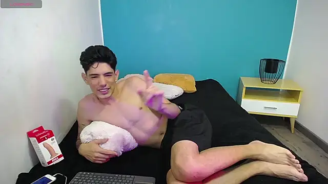 fabrizzio   online show from January 2025 08:54:01 PM