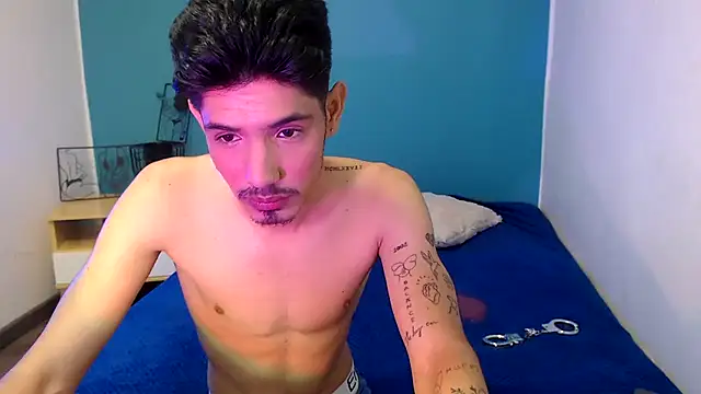 fabrizzio   online show from February 2025 08:37:01 PM