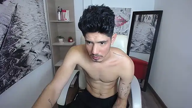 fabrizzio   online show from February 2025 07:42:01 PM