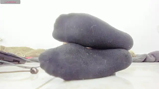 fabrizzio   online show from March 2025 04:58:01 AM