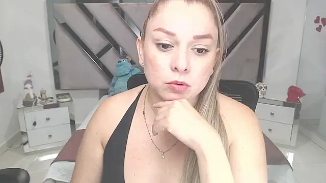 natalia5560 online show from March 2025 01:40:01 PM
