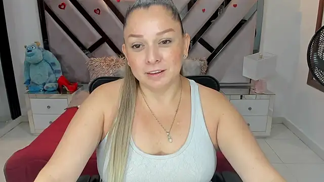 natalia5560 online show from October 2025 12:58:01 PM
