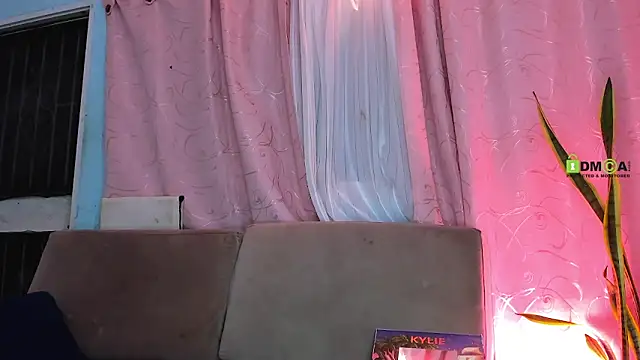 Snapshot of milktitsdua chatting on November 2025 08:14:02 AM milktitsdua online show from November 2025 08:14:02 AM