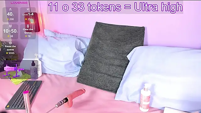 Little lili19 online show from March 2026 09:32:02 PM