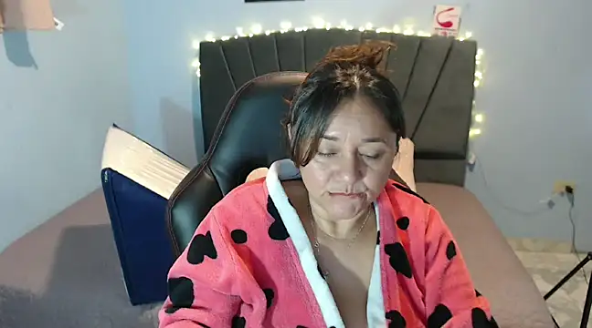 AngelRouss online show from January 2025 01:05:01 PM