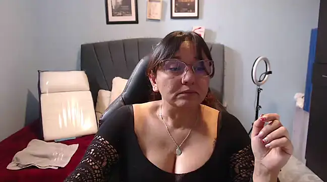 AngelRouss online show from February 2025 02:00:02 PM