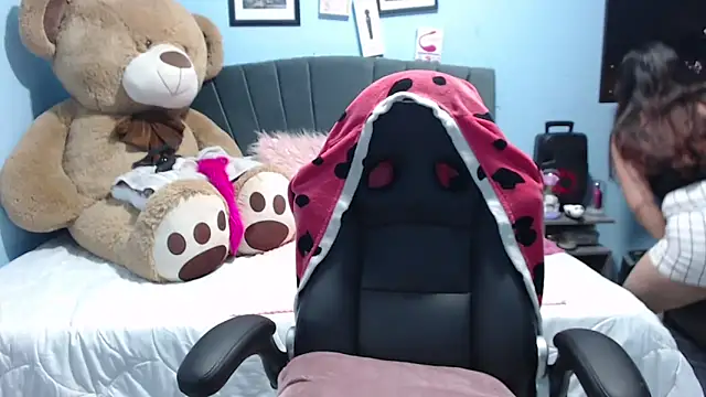 AngelRouss online show from February 2026 09:29:02 AM